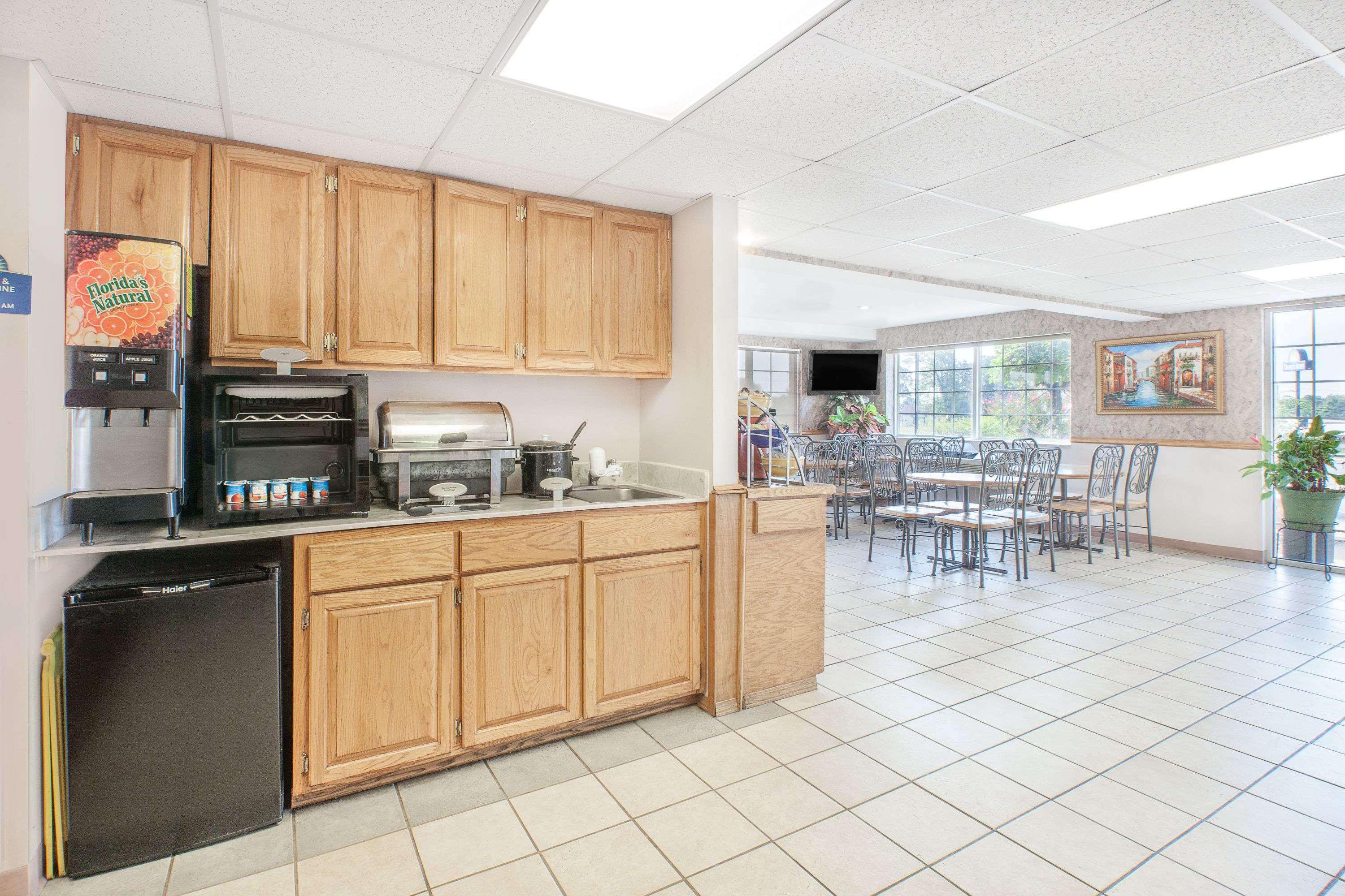 Days Inn By Wyndham Mountain Home Bagian luar foto