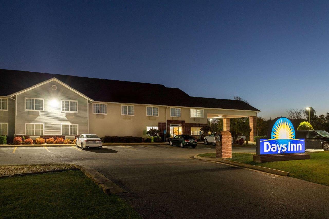 Days Inn By Wyndham Mountain Home Bagian luar foto
