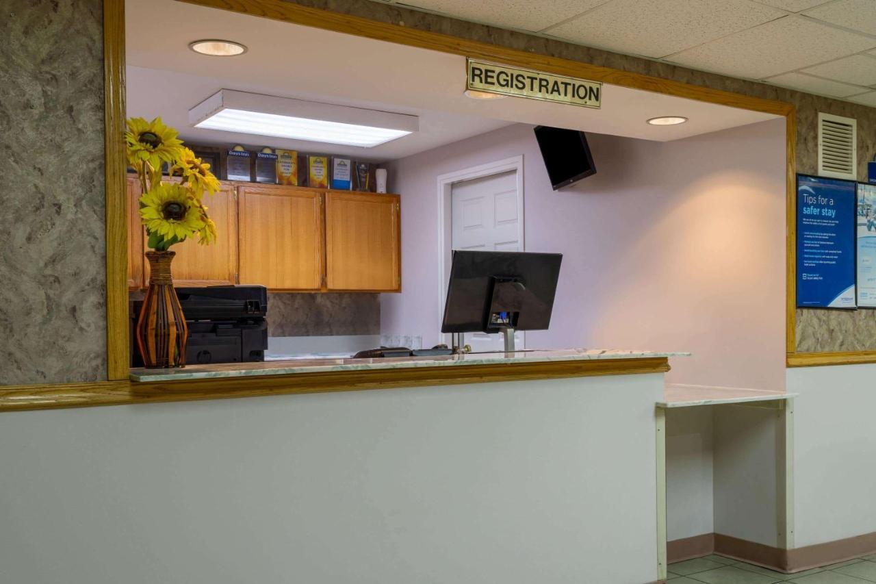 Days Inn By Wyndham Mountain Home Bagian luar foto