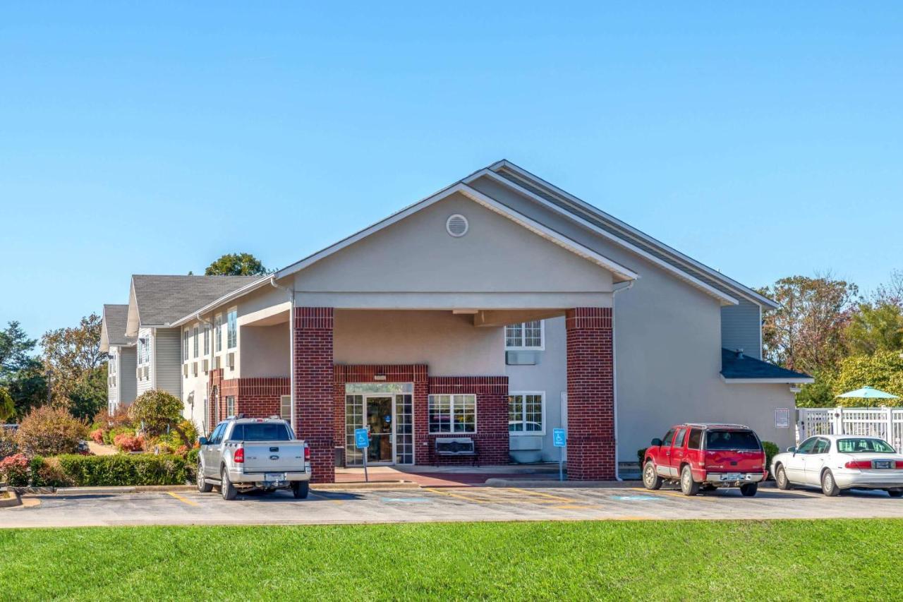 Days Inn By Wyndham Mountain Home Bagian luar foto