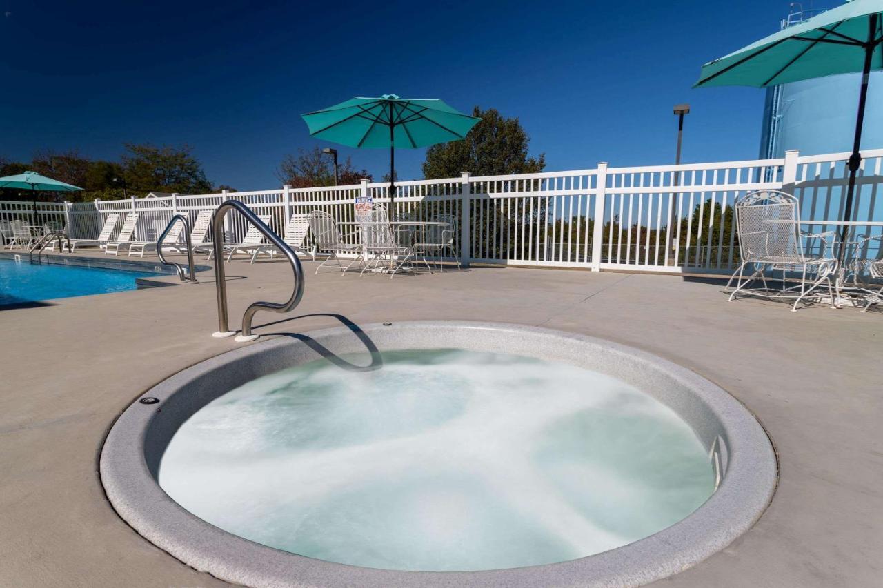 Days Inn By Wyndham Mountain Home Bagian luar foto