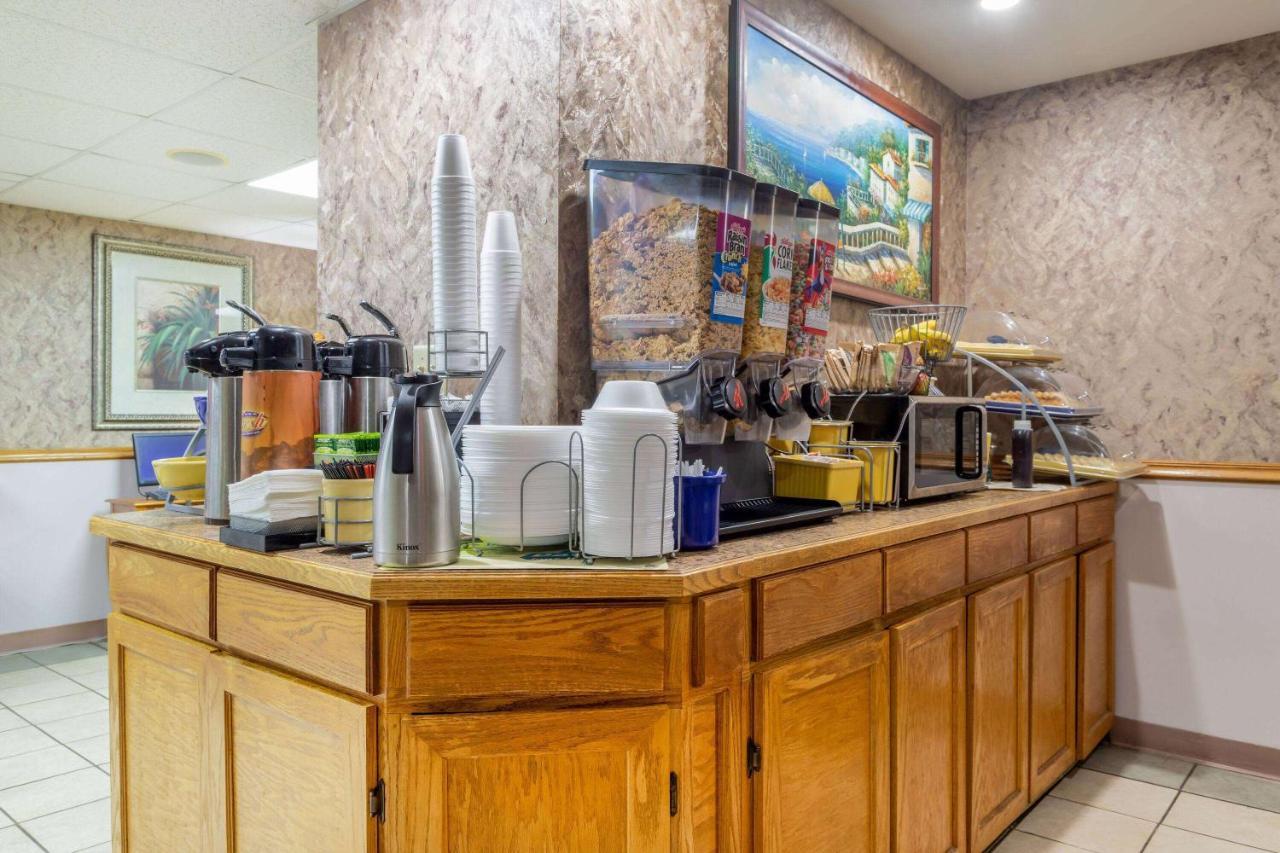 Days Inn By Wyndham Mountain Home Bagian luar foto