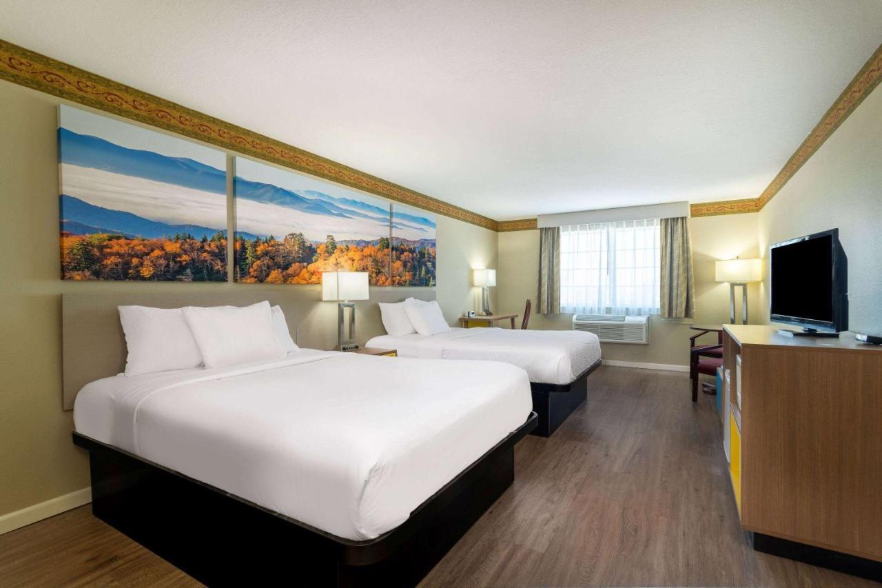 Days Inn By Wyndham Mountain Home Bagian luar foto
