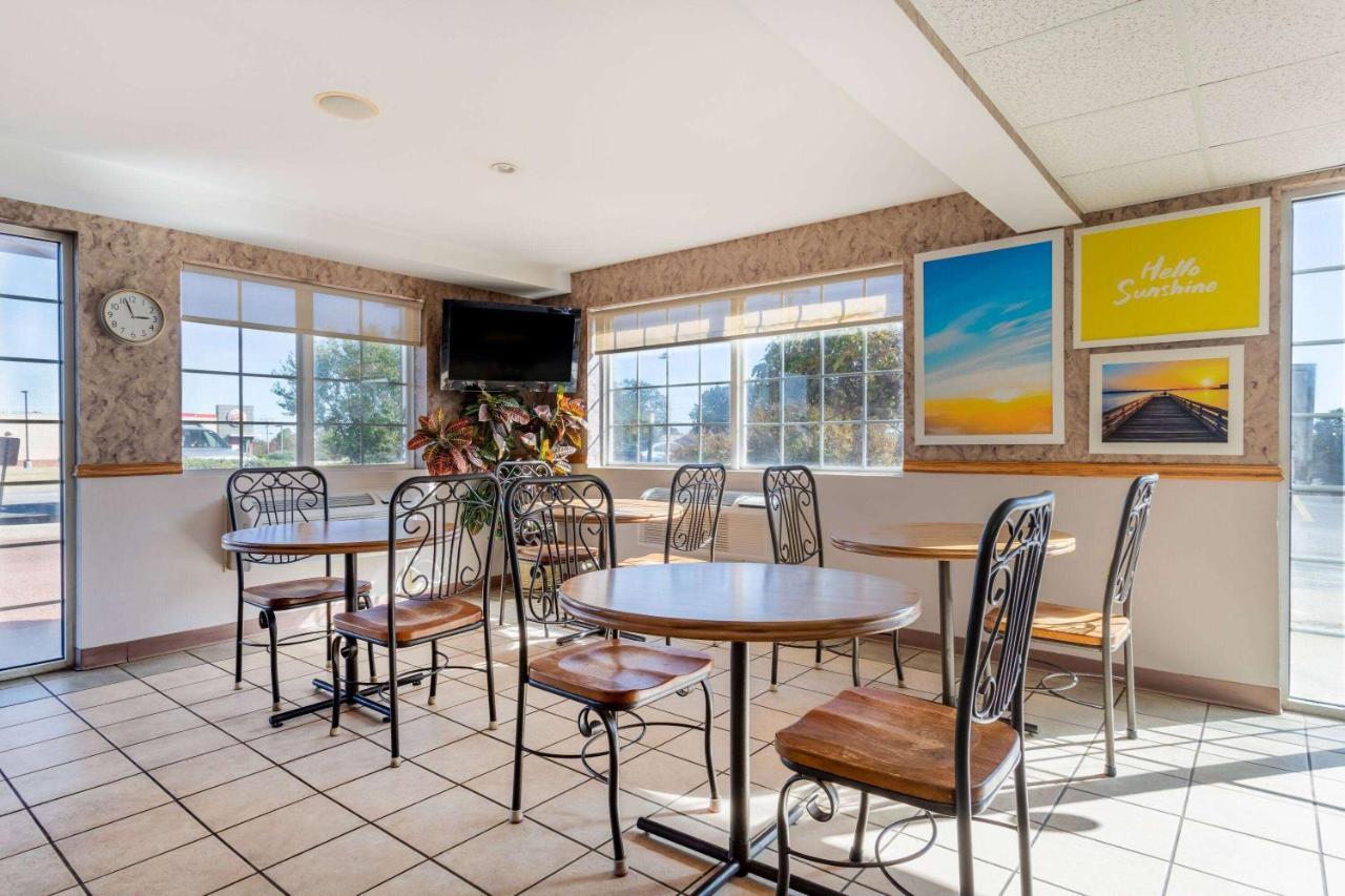 Days Inn By Wyndham Mountain Home Bagian luar foto