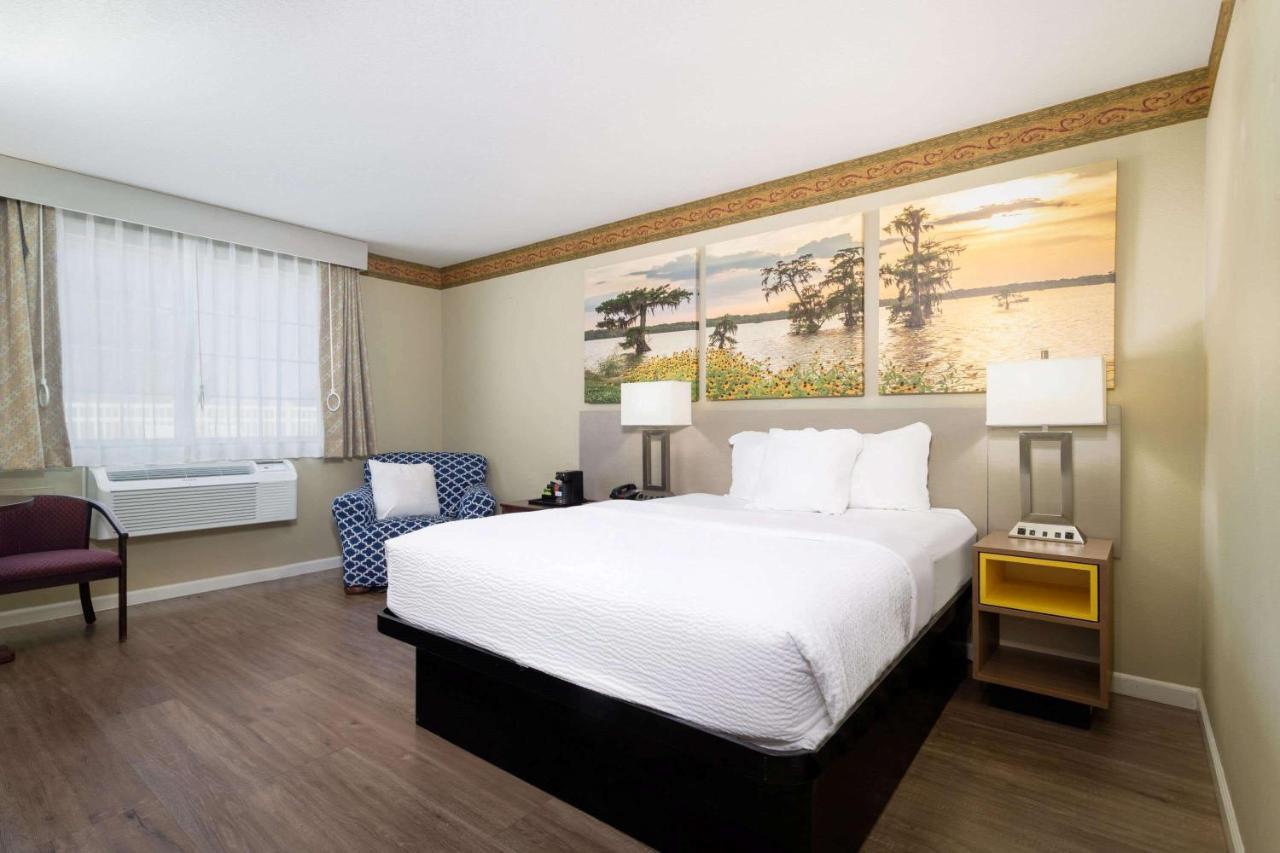 Days Inn By Wyndham Mountain Home Bagian luar foto