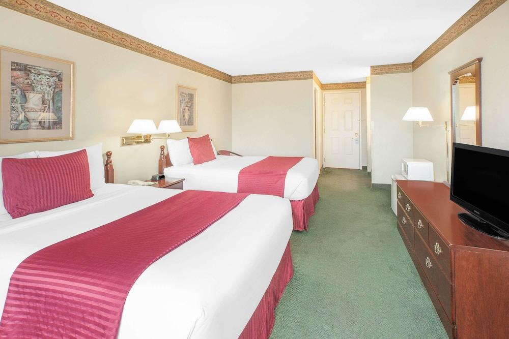 Days Inn By Wyndham Mountain Home Bagian luar foto
