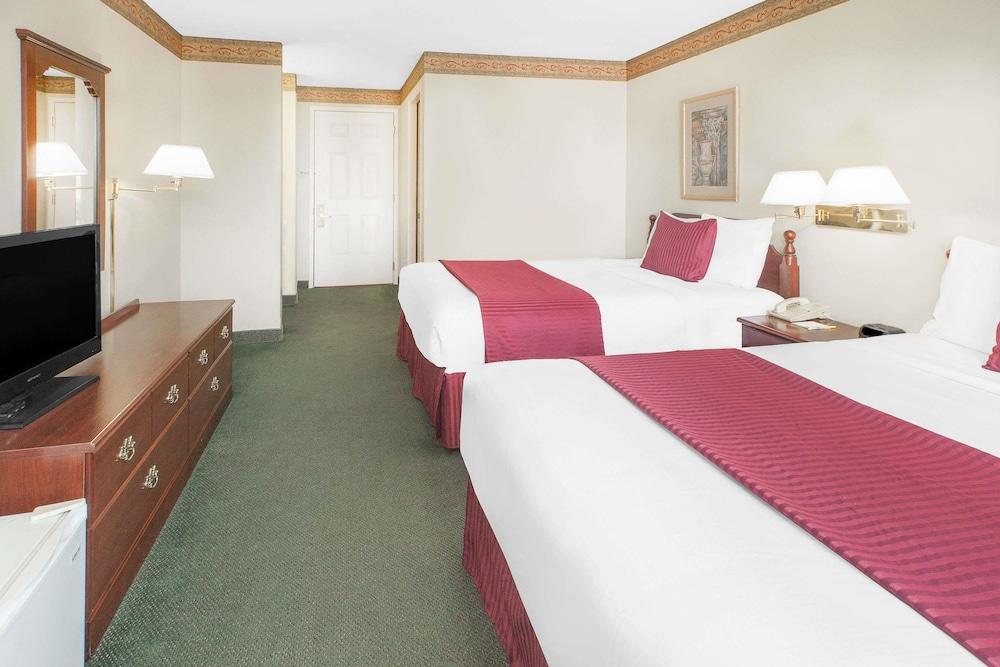 Days Inn By Wyndham Mountain Home Bagian luar foto