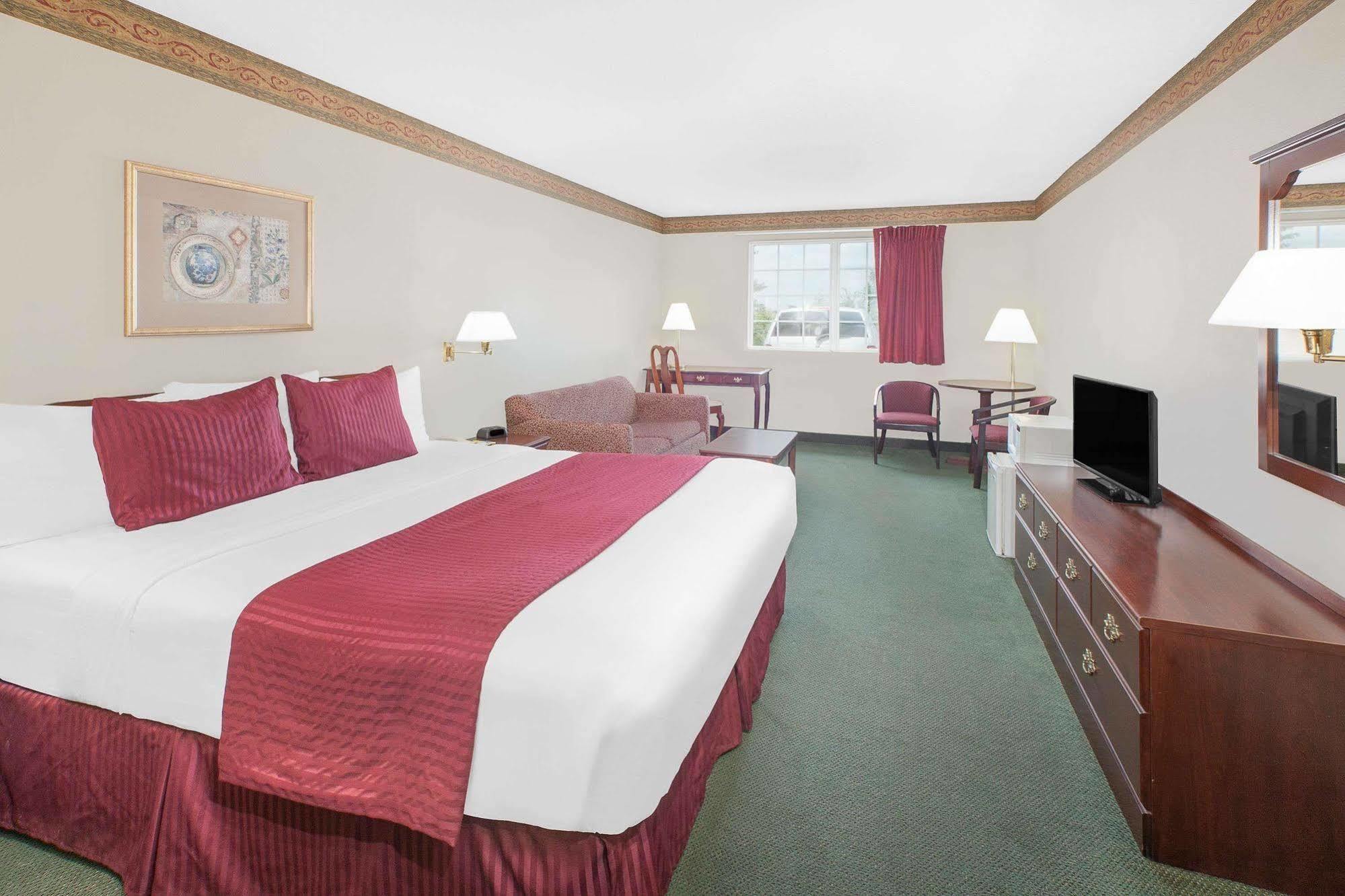 Days Inn By Wyndham Mountain Home Bagian luar foto